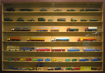 Typenvielfalt der DDR-Modellfahrzeuge