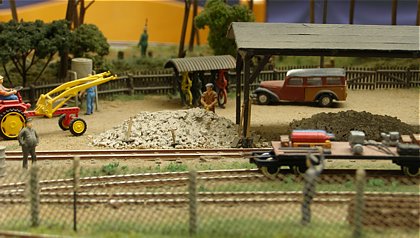 Fabrik an der Waldeisenbahn