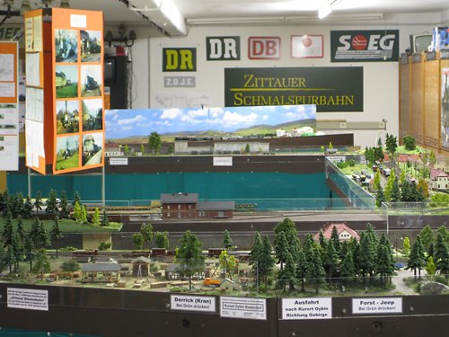 vier Modellbahnh&ouml;fe