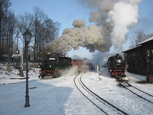 Doppelausfahrt im Bahnhof Bertsdorf Doppelausfahrt im Bahnhof Bertsdorf