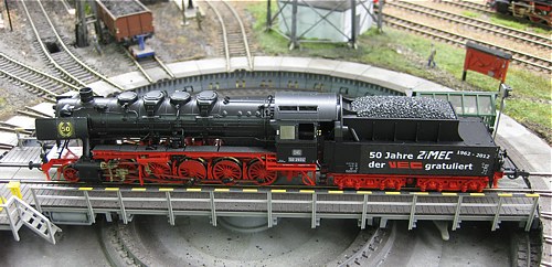 Modelldampflok der Baureihe 50 als Geschenk vom Villinger Club