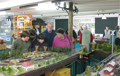 am Modellbahnof Nierderoybin am Modellbahnof Nierderoybin