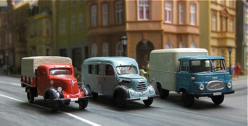 Drei Frontpartien (von links) "Granit", "Garant" und "ROBUR" Drei Frontpartien (von links) "Granit", "Garant" und "ROBUR"