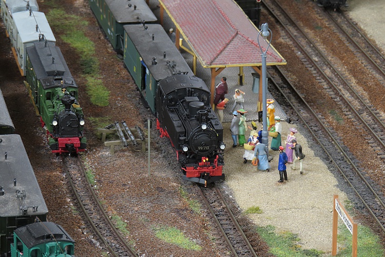 Fahrgäste in historischer Kleidung Fahrgäste in historischer Kleidung