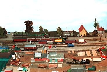 Das S&auml;gewerk sorgt f&uuml;r G&uuml;terverkehr auf der Bahn