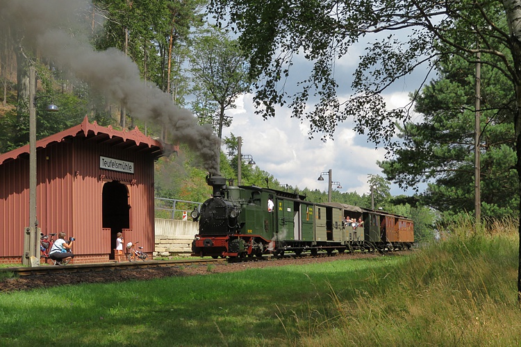 IK Zug im Haltepunkt Teufelsmühle IK Zug im Haltepunkt Teufelsmühle