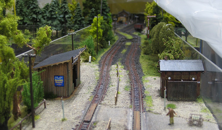 Blick vom Haltepunkt Teufelsmühle in Richtung Oybin Blick vom Haltepunkt Teufelsmühle in Richtung Oybin