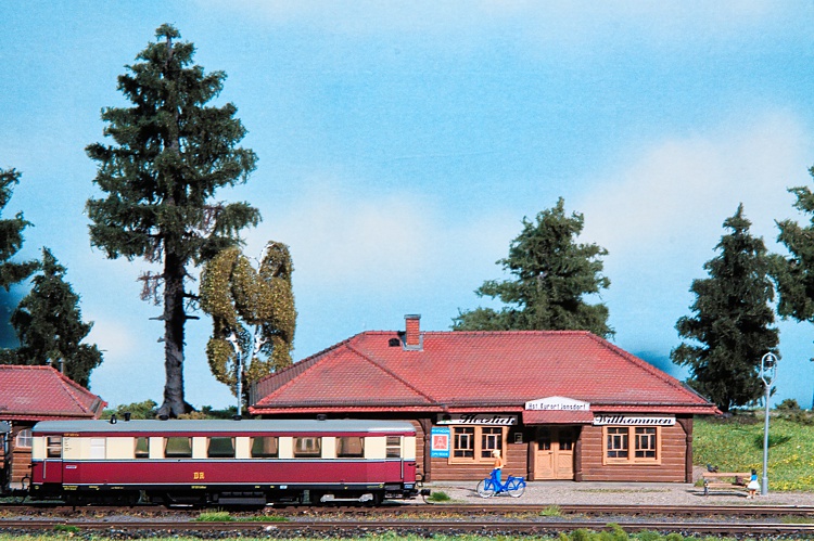 Empfangsgeb&auml;ude von Jonsdorf Haltestelle