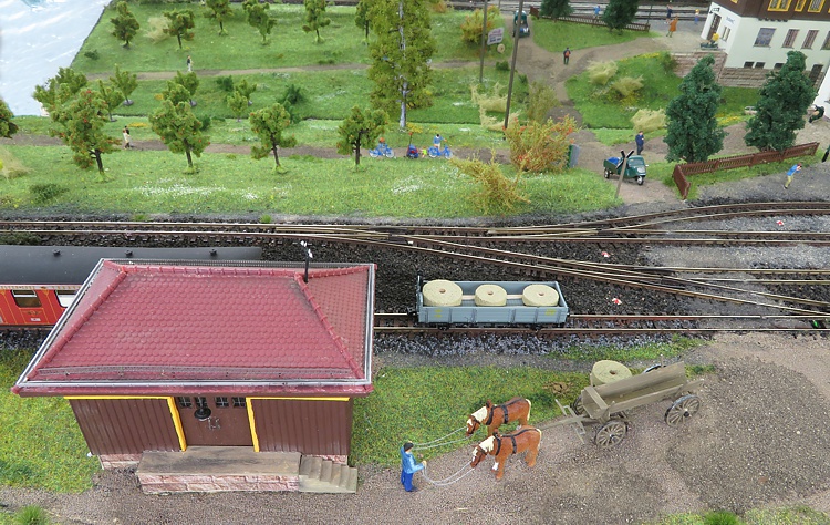 M&uuml;hlsteintransport per Eisenbahn