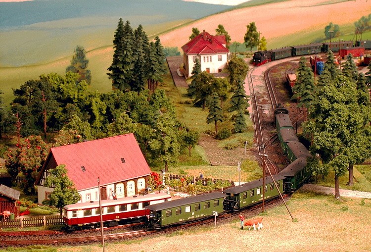 90° Bogenmodul mit dem Umgebindehaus 90° Bogenmodul mit dem Umgebindehaus