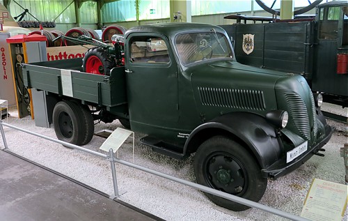 Lastwagen aus Zittau: Phänomen Granit 1500 S